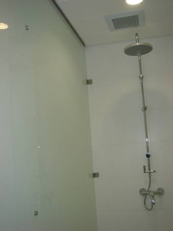 晶牛玉裝飾浴室一角